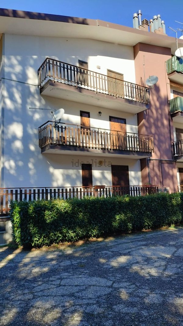 appartamento in vendita a Spezzano della Sila in zona Camigliatello Silano