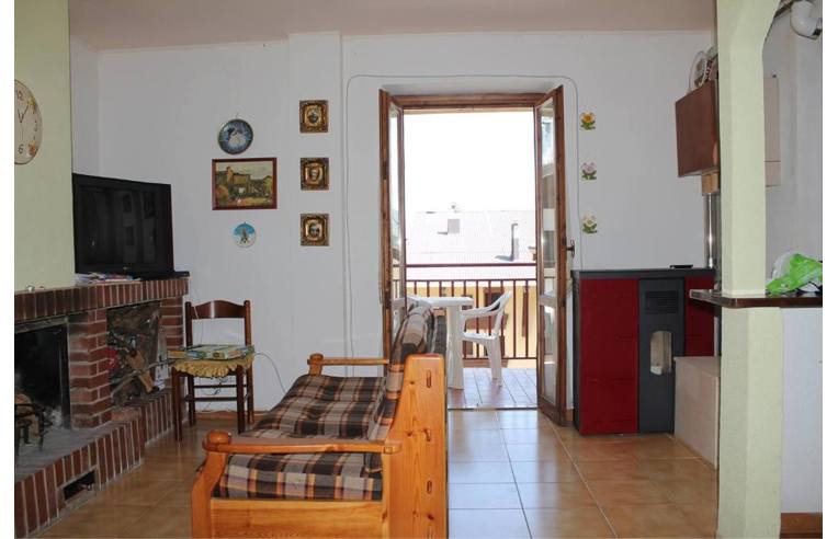 appartamento in vendita a Spezzano della Sila in zona Camigliatello Silano