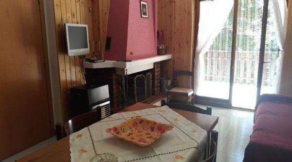 appartamento in vendita a Spezzano della Sila in zona Camigliatello Silano