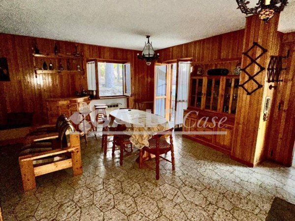 casa indipendente in vendita a Spezzano della Sila in zona Camigliatello Silano