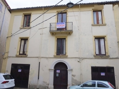intera palazzina in vendita a Spezzano della Sila