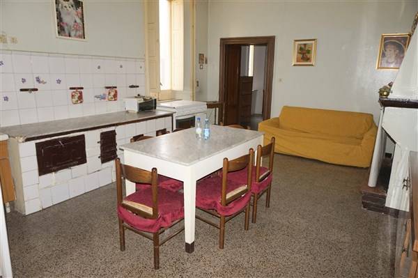 casa indipendente in vendita a Spezzano della Sila