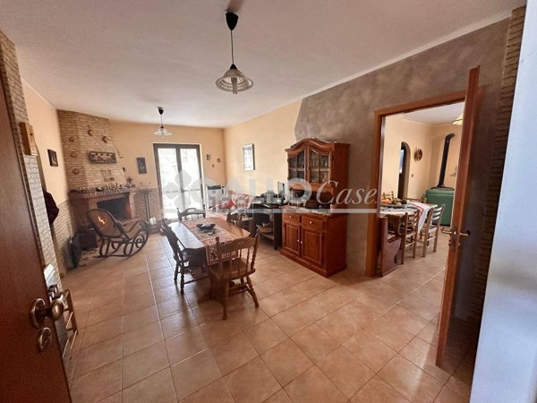 appartamento in vendita a Spezzano della Sila in zona Camigliatello Silano