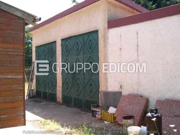 locale commerciale in vendita a Spezzano della Sila