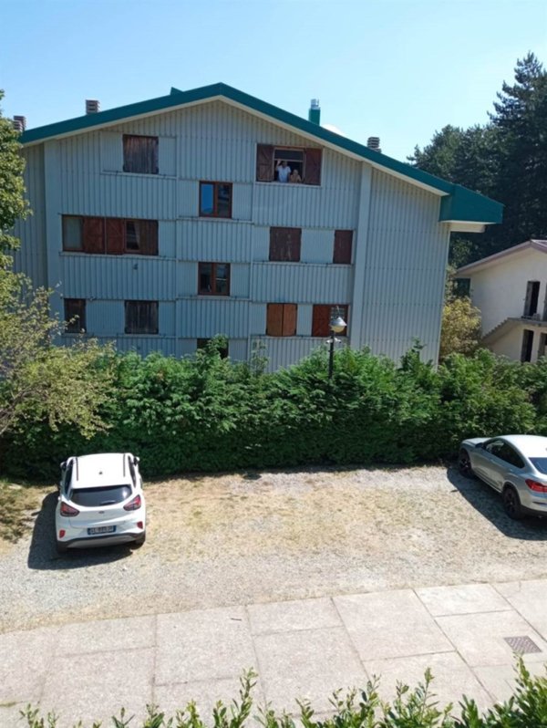 appartamento in vendita a Spezzano della Sila in zona Camigliatello Silano