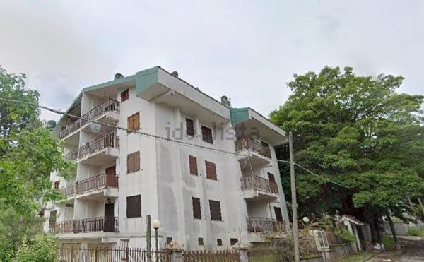 appartamento in vendita a Spezzano della Sila in zona Camigliatello Silano