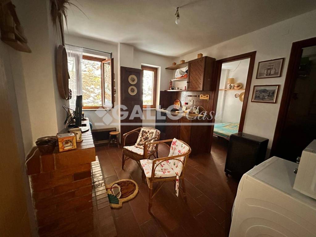 appartamento in vendita a Spezzano della Sila in zona Camigliatello Silano