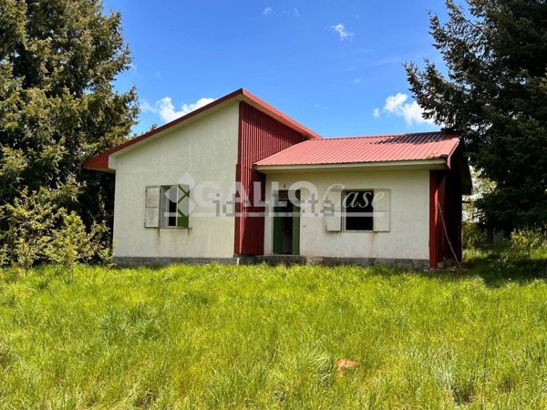 casa indipendente in vendita a Spezzano della Sila in zona Camigliatello Silano