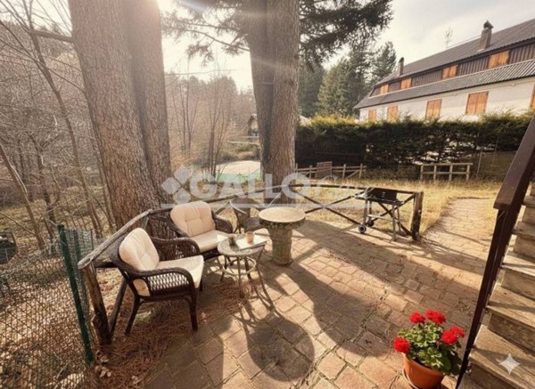 appartamento in vendita a Spezzano della Sila in zona Camigliatello Silano