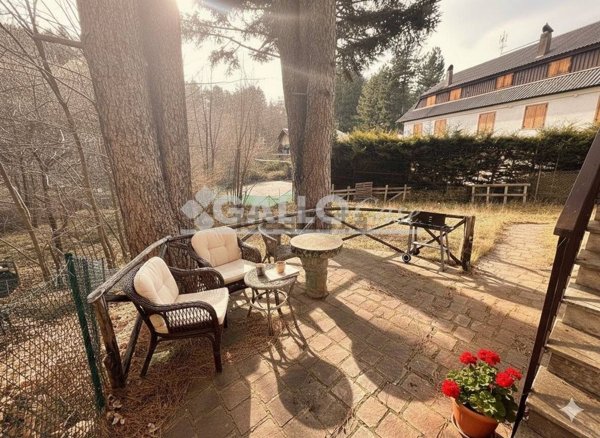 appartamento in vendita a Spezzano della Sila in zona Camigliatello Silano