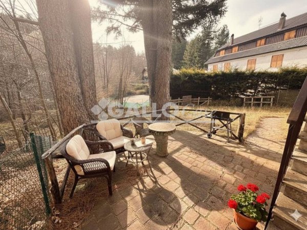 appartamento in vendita a Spezzano della Sila in zona Camigliatello Silano