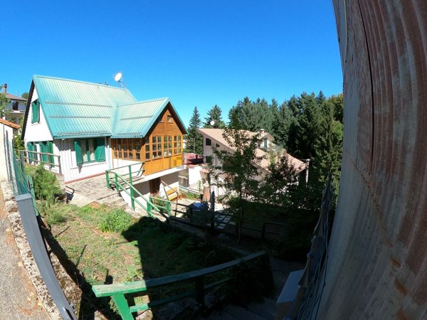 casa indipendente in vendita a Spezzano della Sila in zona Camigliatello Silano