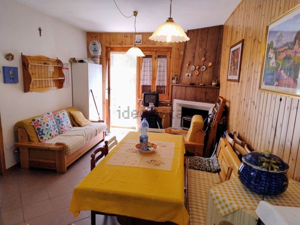 appartamento in vendita a Spezzano della Sila in zona Camigliatello Silano