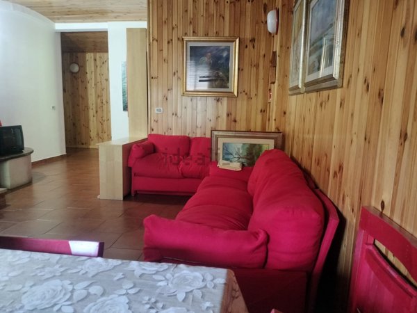 appartamento in vendita a Spezzano della Sila in zona Camigliatello Silano