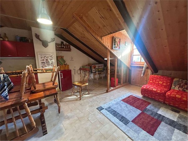 appartamento in vendita a Spezzano della Sila in zona Camigliatello Silano