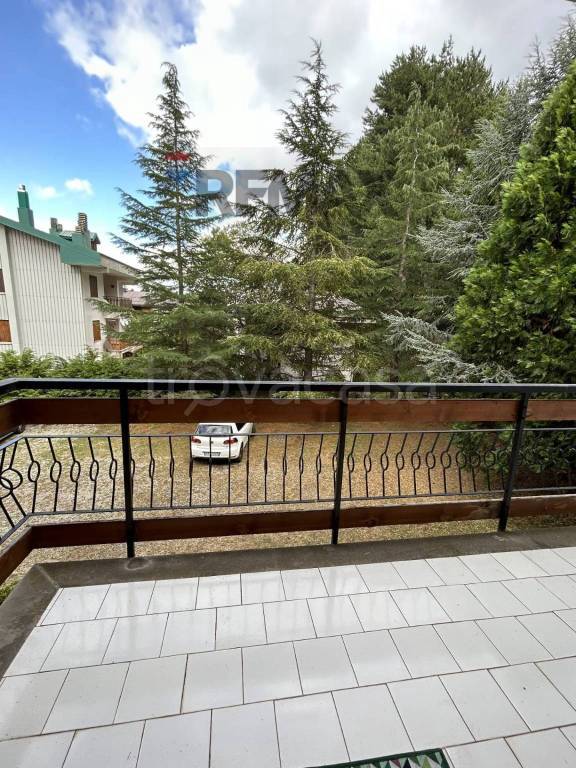 appartamento in vendita a Spezzano della Sila in zona Camigliatello Silano
