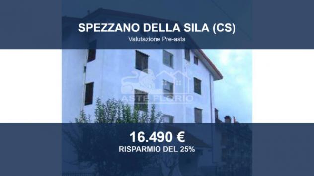 appartamento in vendita a Spezzano della Sila in zona Camigliatello Silano