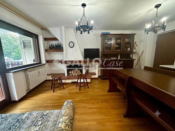 appartamento in vendita a Spezzano della Sila in zona Camigliatello Silano