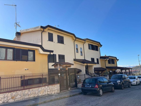 appartamento in vendita a Spezzano della Sila