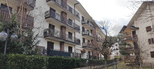 appartamento in vendita a Spezzano della Sila in zona Camigliatello Silano