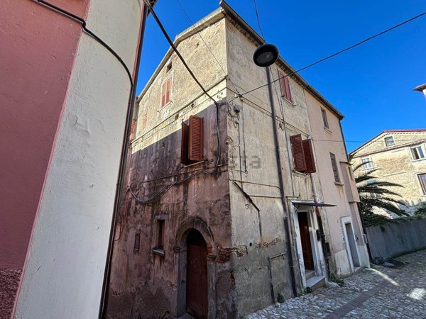 casa semindipendente in vendita a Spezzano della Sila