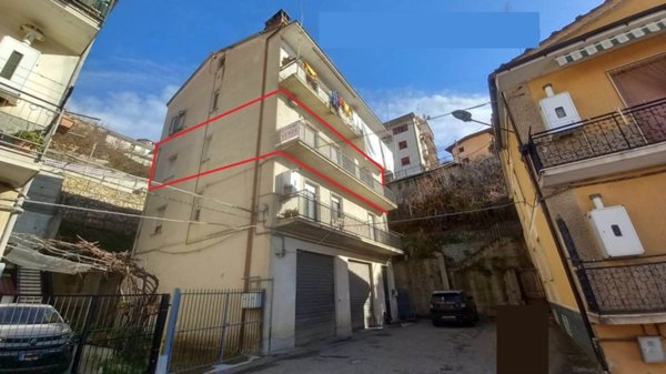 appartamento in vendita a Spezzano della Sila in zona Camigliatello Silano