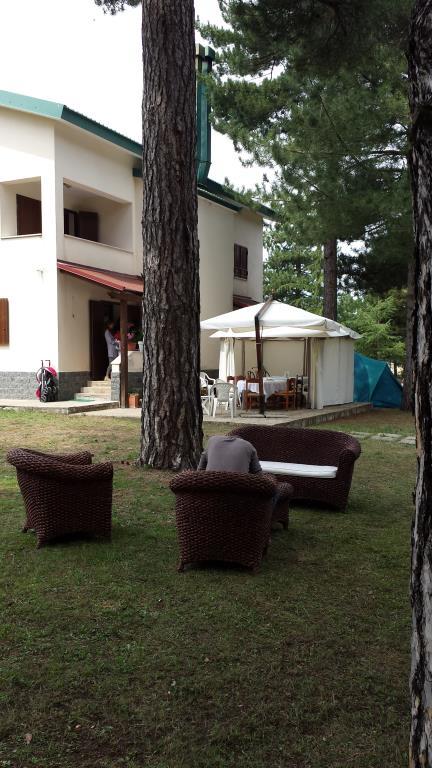 casa indipendente in vendita a Spezzano della Sila in zona Camigliatello Silano