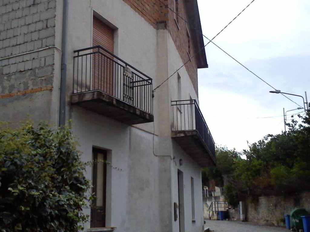 intera palazzina in vendita a Tarsia