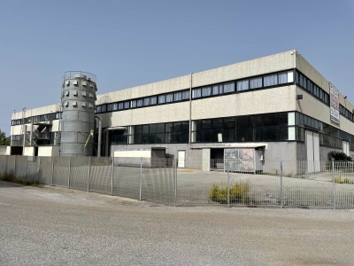 capannone in vendita a Tortora
