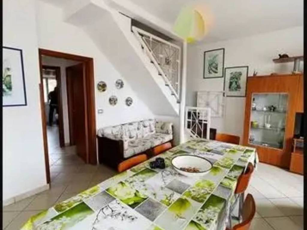 casa indipendente in vendita a Tortora