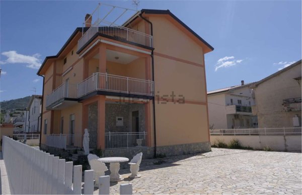 casa indipendente in vendita a Tortora