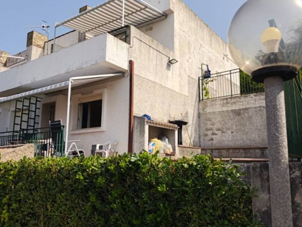 casa indipendente in vendita a Tortora