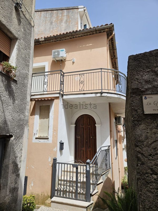 casa indipendente in vendita a Tortora
