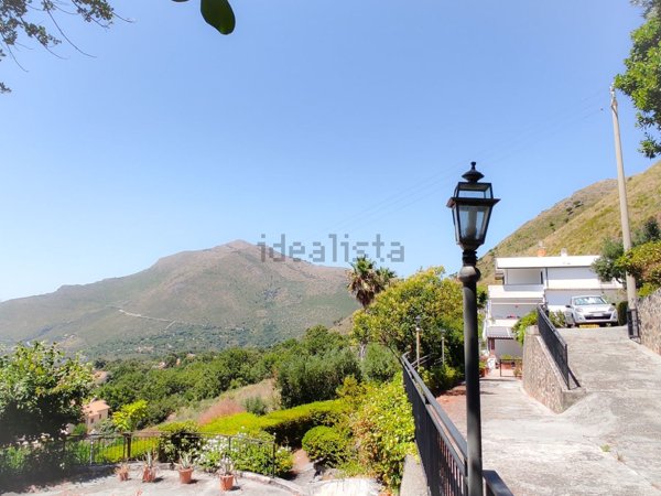 casa indipendente in vendita a Tortora