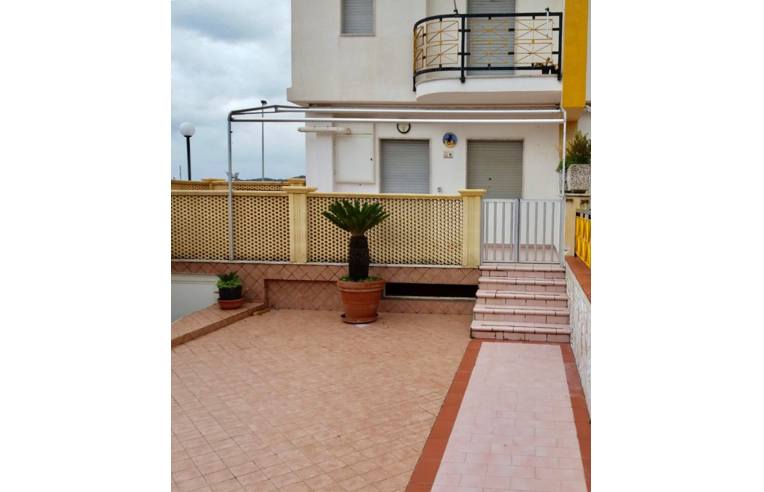 casa indipendente in vendita a Tortora