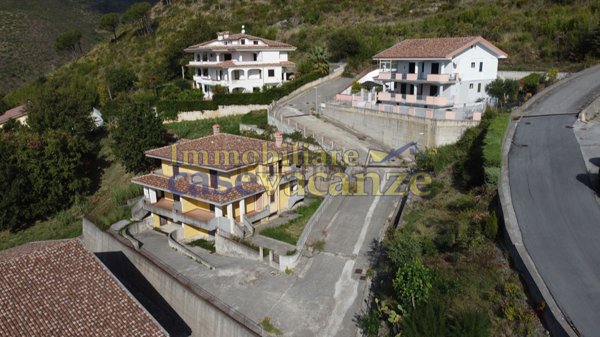 casa indipendente in vendita a Tortora
