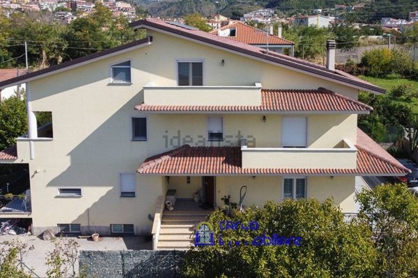 casa indipendente in vendita a Tortora