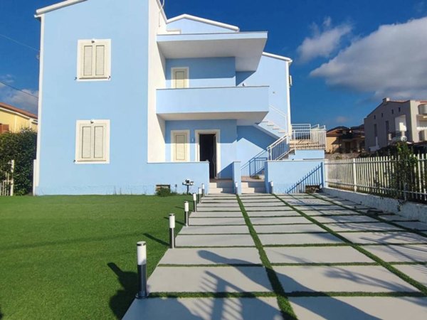 casa indipendente in vendita a Tortora