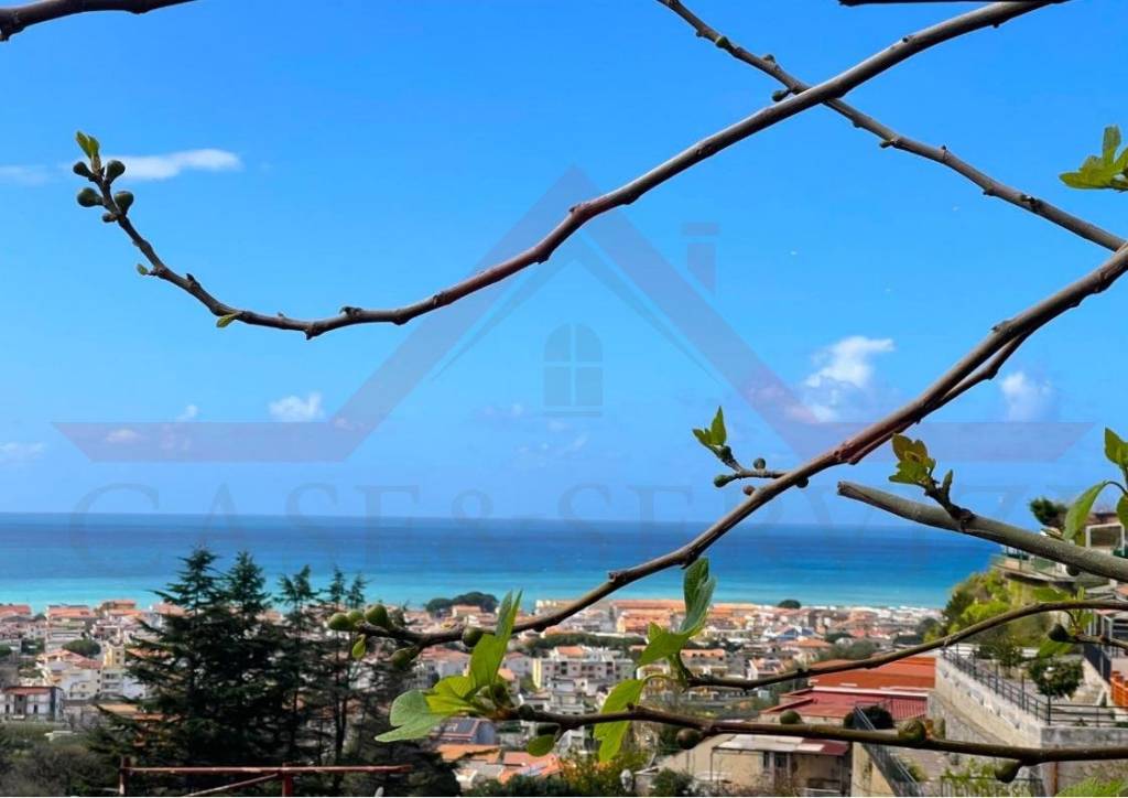 casa indipendente in vendita a Tortora