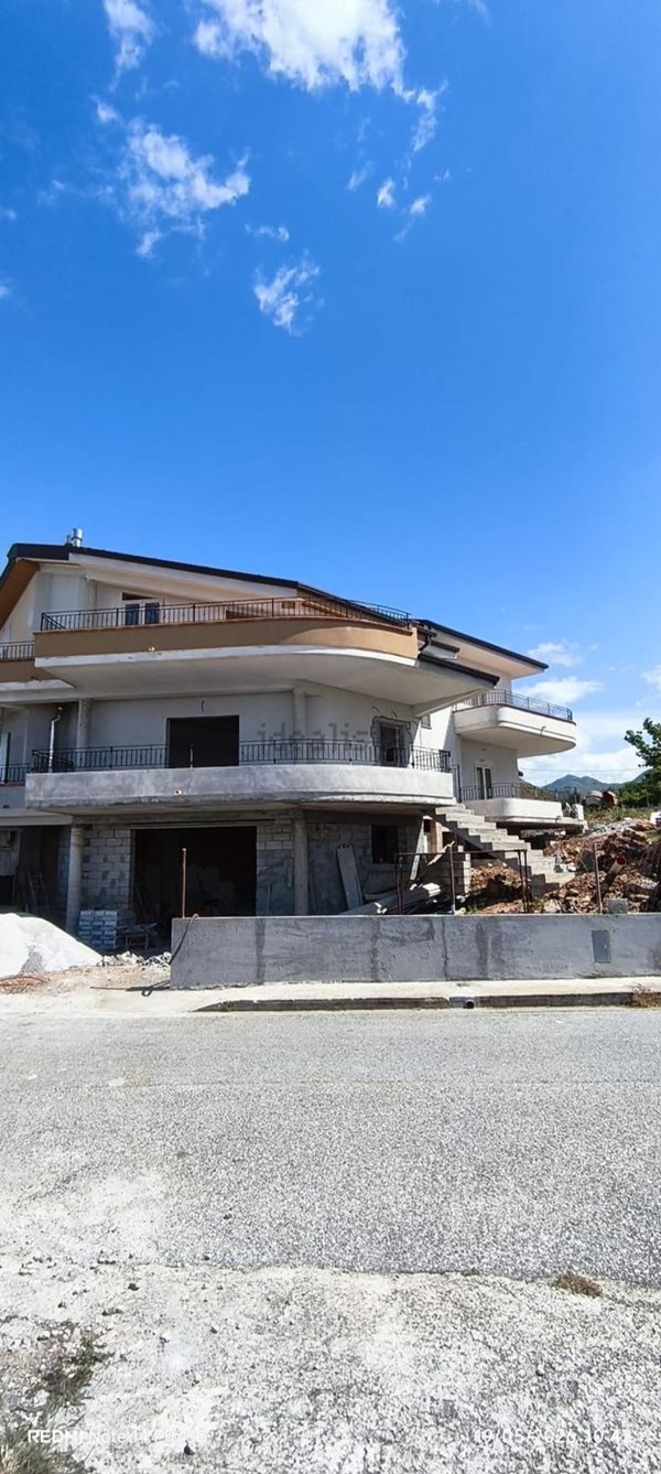 casa indipendente in vendita a Tortora