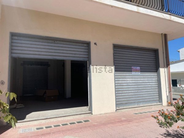 locale di sgombero in vendita a Trebisacce