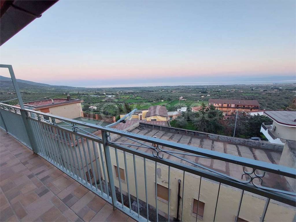 appartamento in vendita a Villapiana in zona Lido