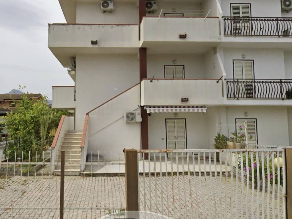 appartamento in vendita a Villapiana in zona Lido