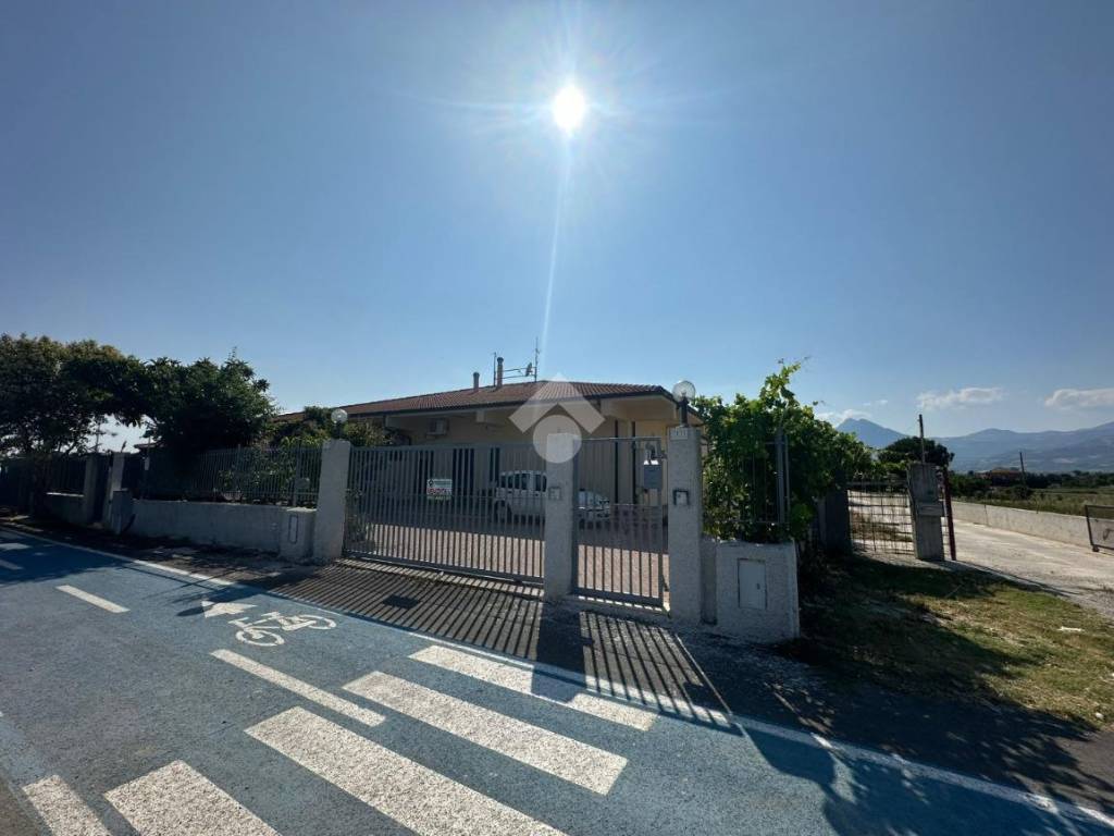 appartamento in vendita a Villapiana in zona Lido