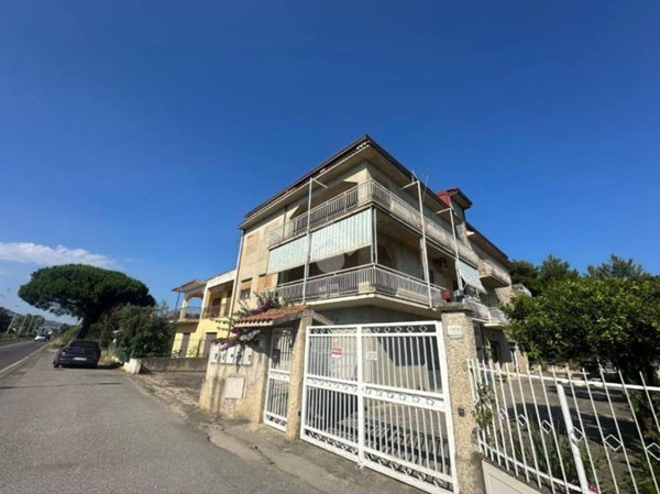 locale commerciale in vendita a Villapiana