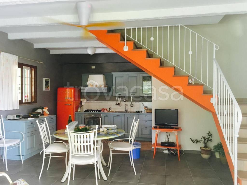 casa indipendente in vendita a Villapiana in zona Scalo
