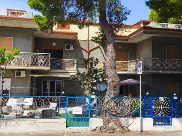 appartamento in vendita a Villapiana in zona Lido
