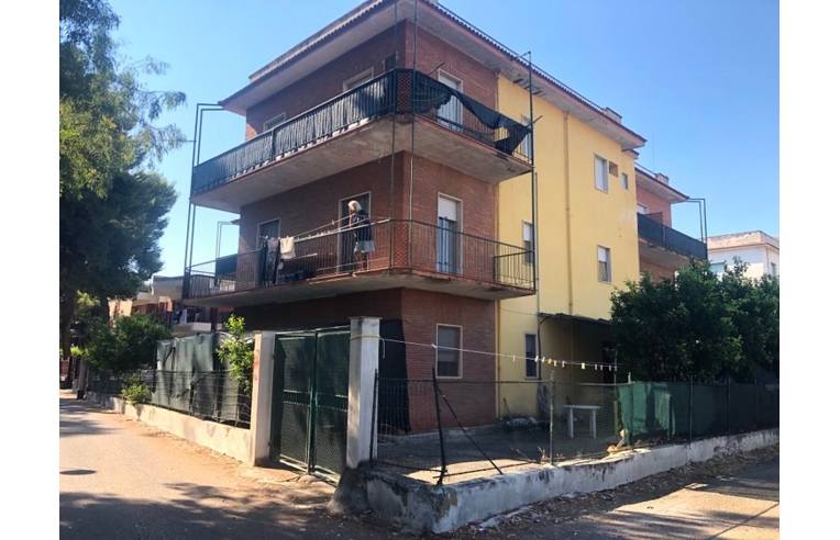 intera palazzina in vendita a Villapiana in zona Lido