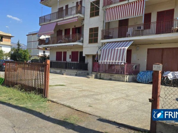 appartamento in vendita a Villapiana in zona Lido