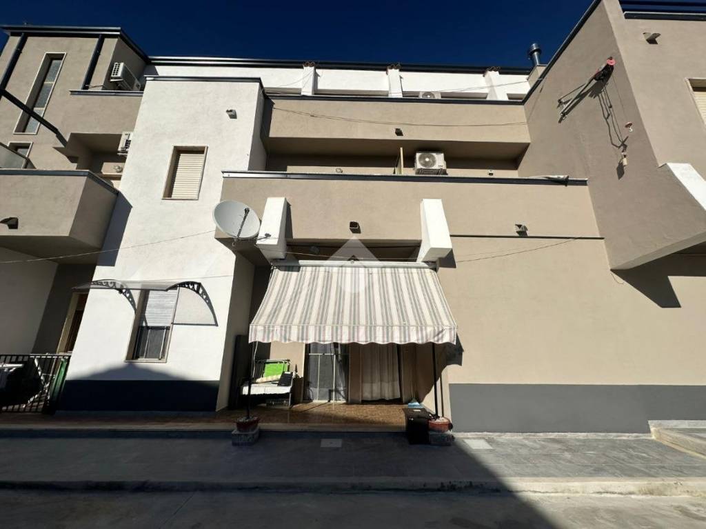 appartamento in vendita a Villapiana in zona Lido